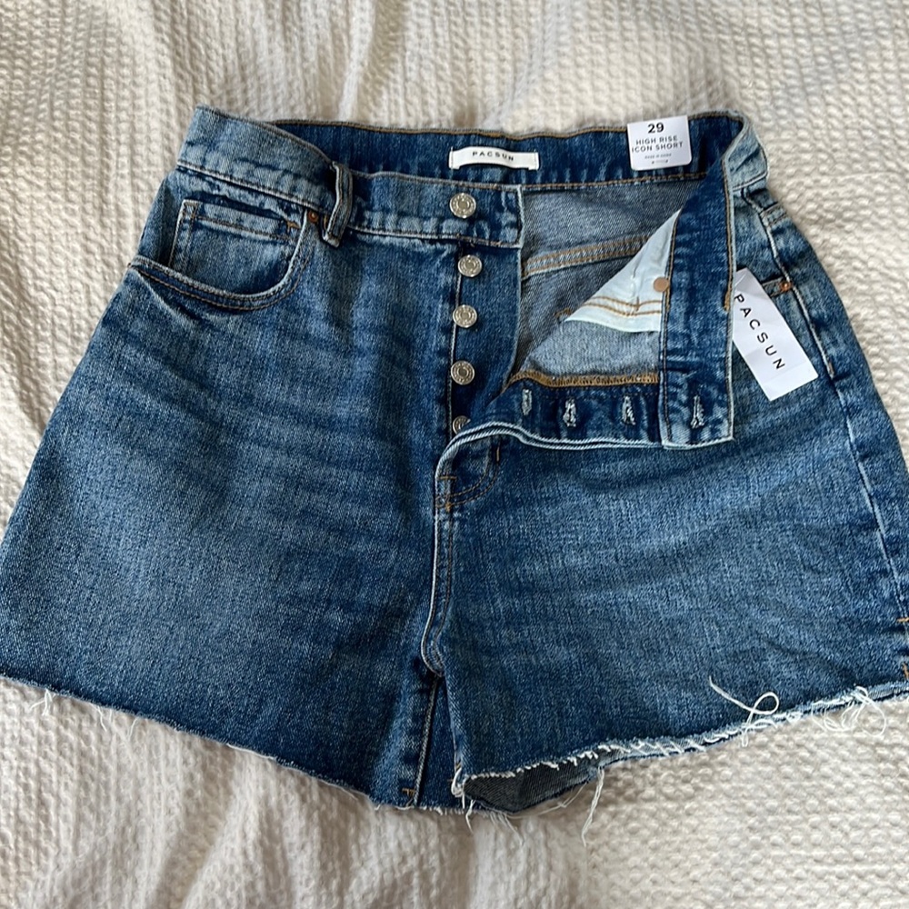 Pacsun shorts never worn - Picture 1 of 3